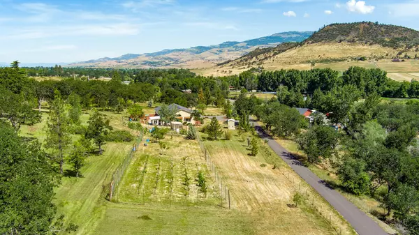 Ashland, OR 97520,4878 Highway 66