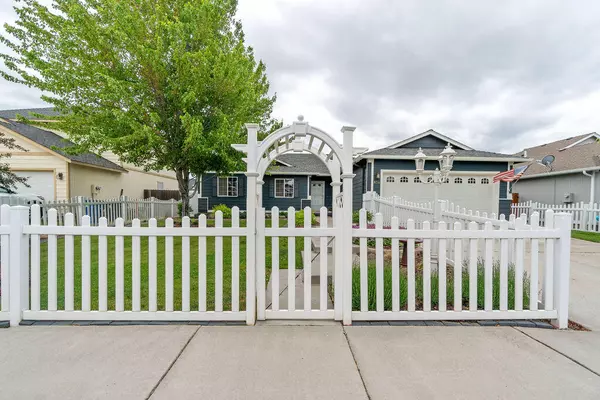 Redmond, OR 97756,834 Quince PL