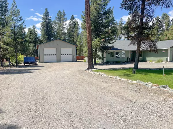 La Pine, OR 97739,52805 Rainbow DR