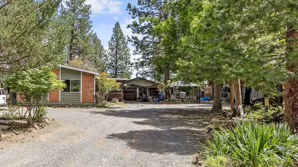 61139 Chuckanut DR, Bend, OR 97702