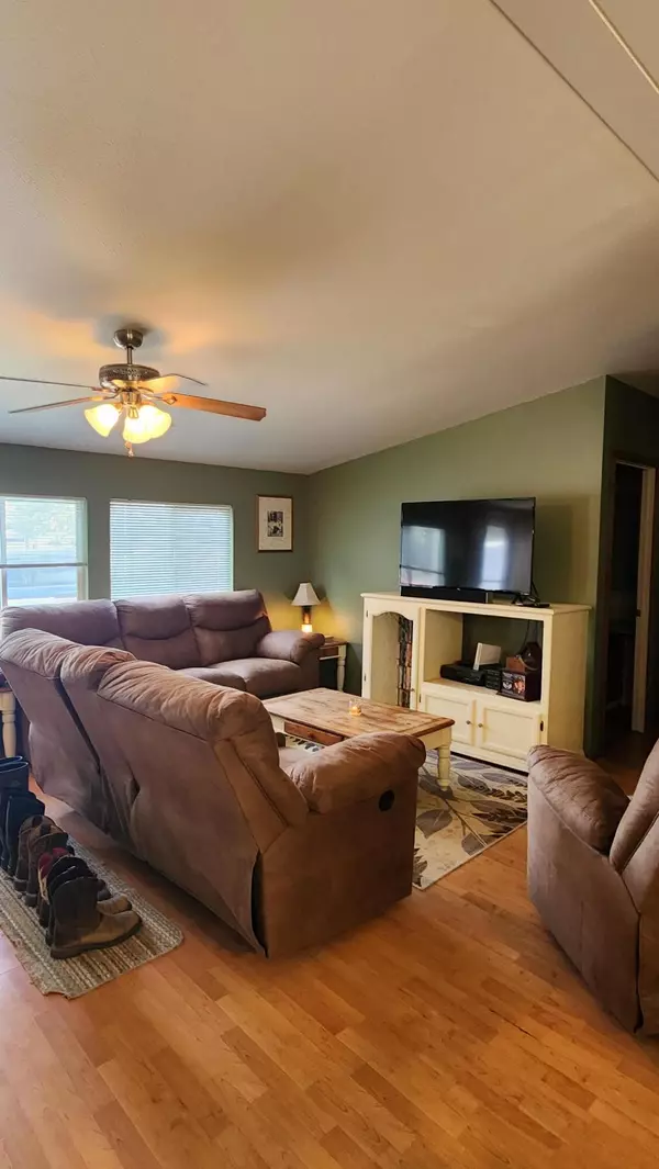 Terrebonne, OR 97760,12938 Peninsula DR