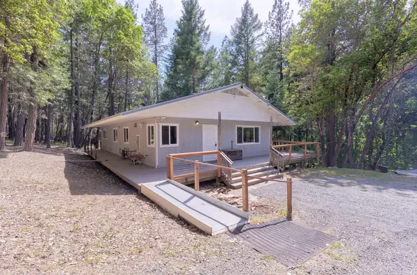 3635 Wards Creek RD, Rogue River, OR 97537