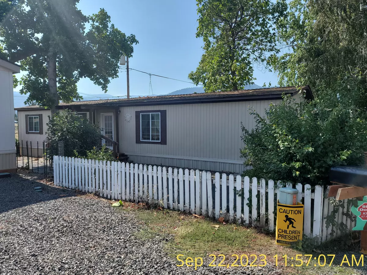 Ashland, OR 97520,1235 Mountain AVE ## 4