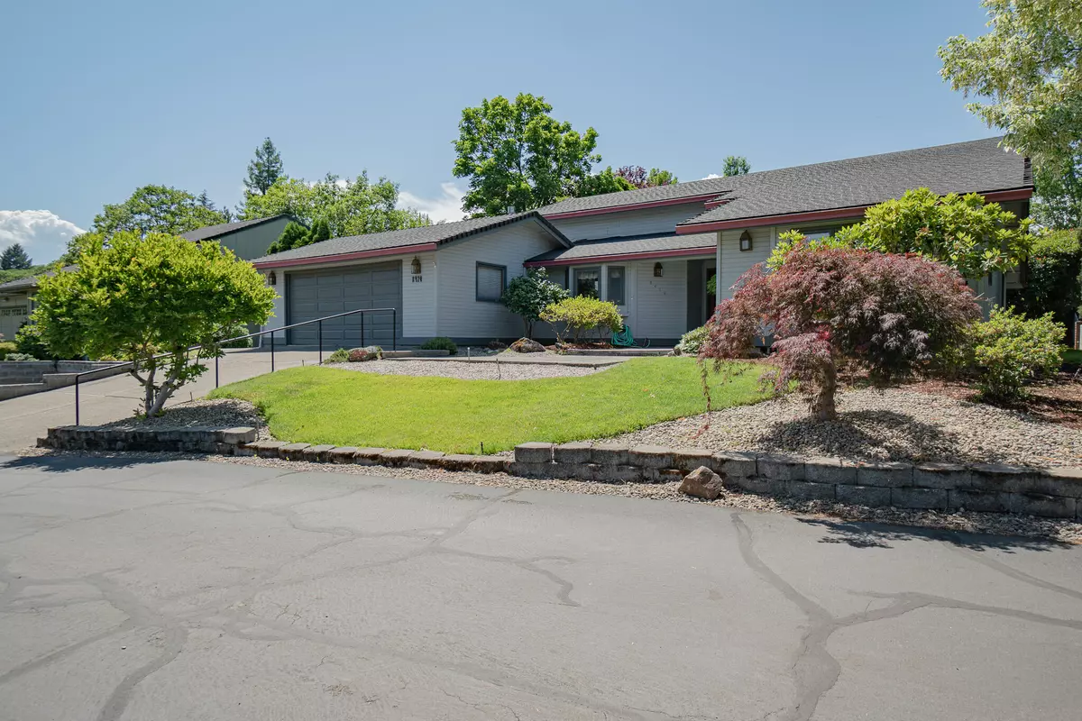 Medford, OR 97504,2470 Sun Oaks DR