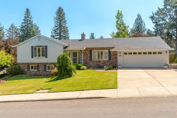 1864 12th ST,  Bend,  OR 97701