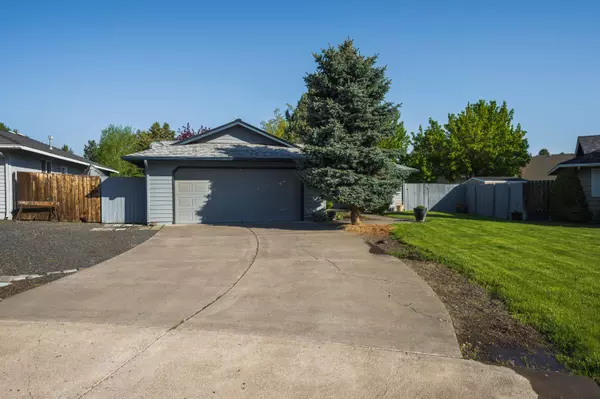 Bend, OR 97702,61875 Avonlea CIR