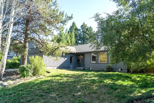 2370 Summerhill DR, Bend, OR 97703