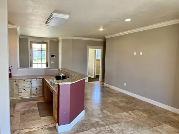 Medford, OR 97504,2587 Whittle AVE