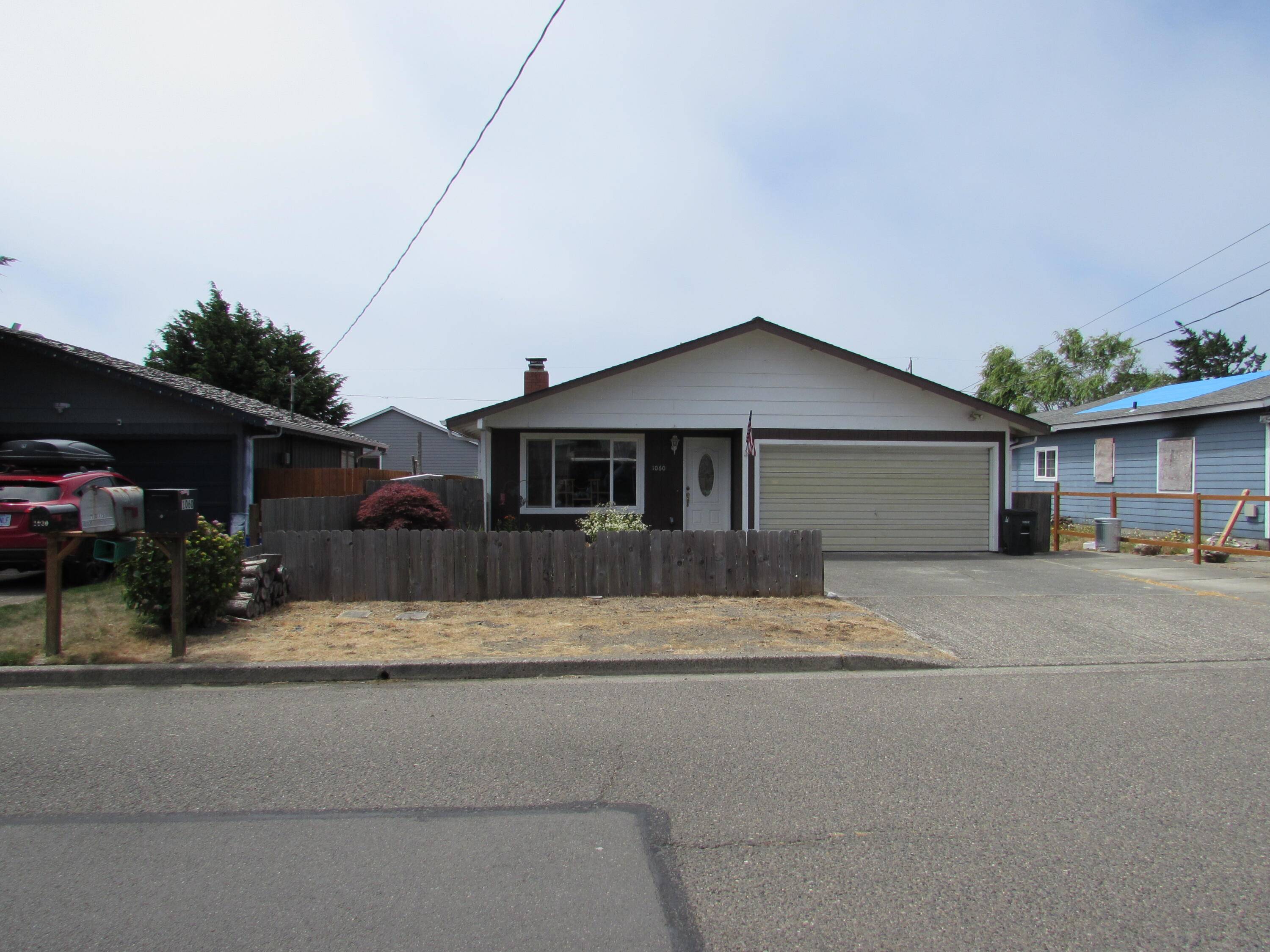 1060 Crocker ST, Coos Bay, OR 97420