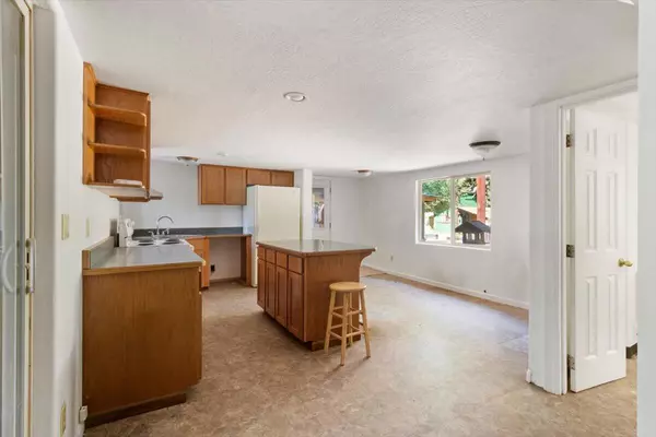 Prospect, OR 97536,2260 Mill Creek DR