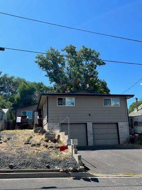 1710-1712 Johnson AVE,  Klamath Falls,  OR 97601