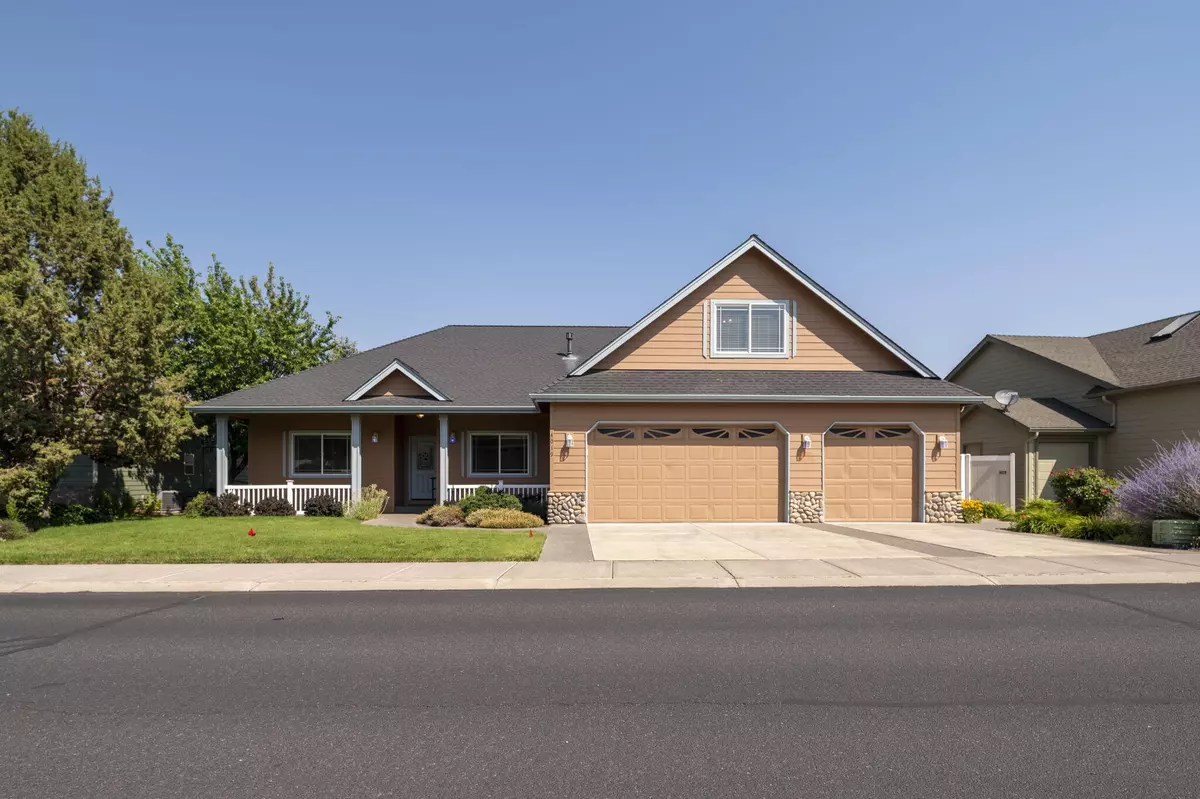 Redmond, OR 97756,4019 Tommy Armour LN