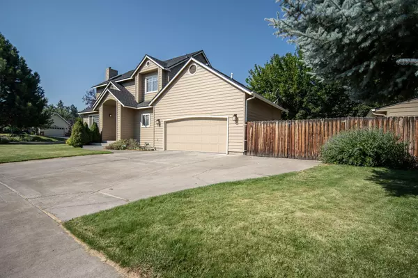 Bend, OR 97702,713 Shadowood DR