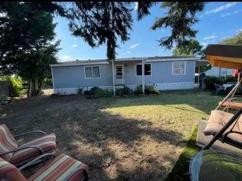 White City, OR 97503,3750 Avenue G #SPC 42