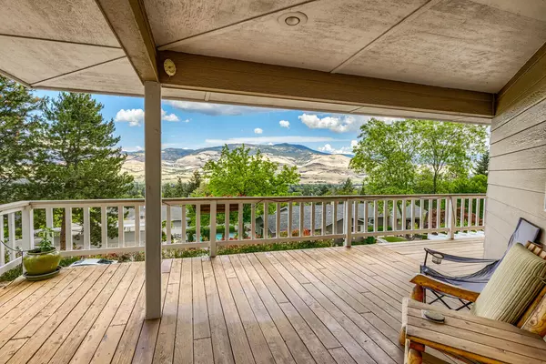 Ashland, OR 97520,1768 Crestview DR