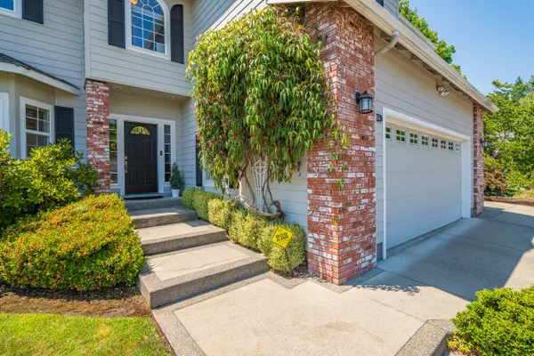 Grants Pass, OR 97526,2014 Sarum CIR