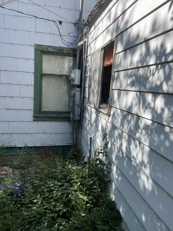 Klamath Falls, OR 97601,8841 Shady Pine RD