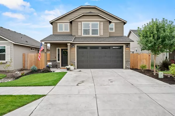 3055 Dogwood AVE, Redmond, OR 97756