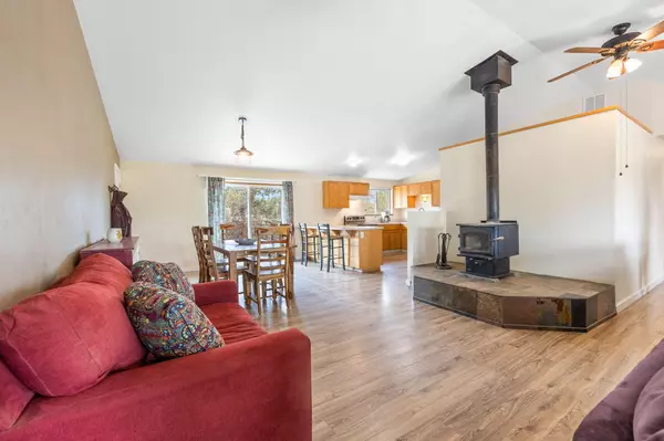 Bend, OR 97701,62821 Deschutes RD