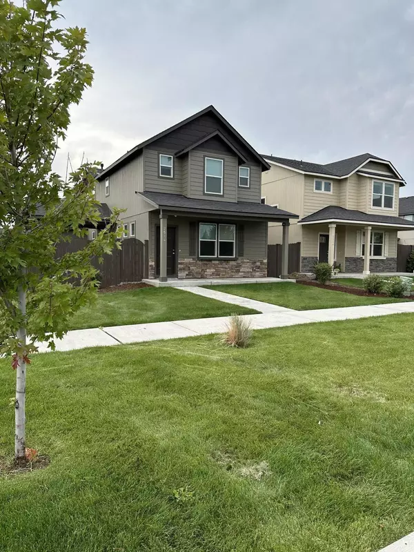 Redmond, OR 97756,2514 Hemlock AVE