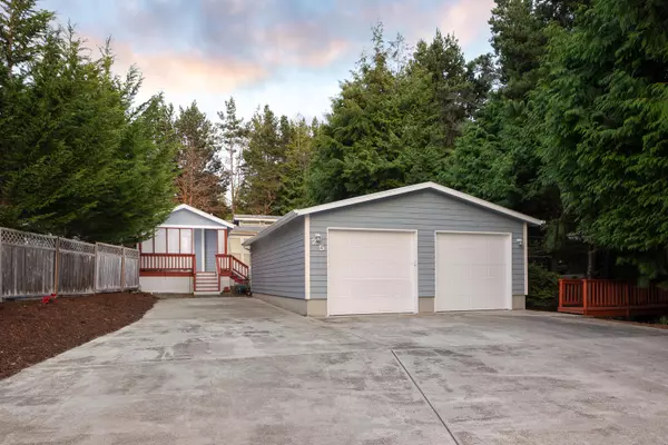 25 Seagrove LOOP, Lincoln City, OR 97367