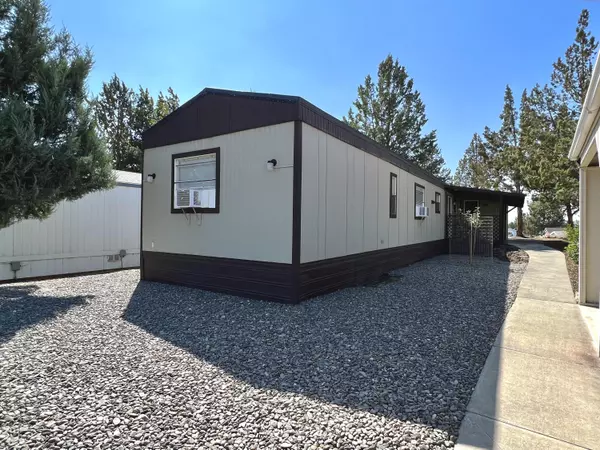 Redmond, OR 97756,6100 Hwy 97 #39