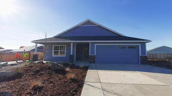 22 Birdie DR, Eagle Point, OR 97524