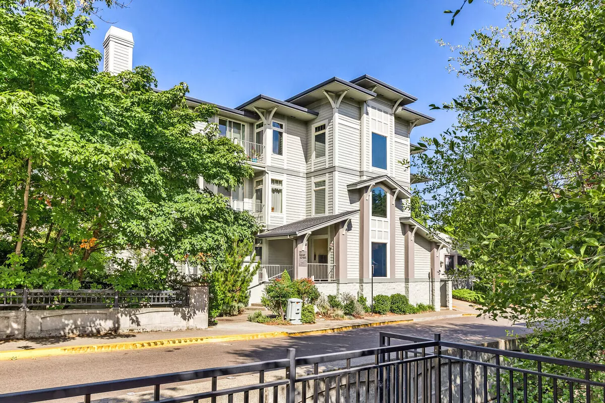 Ashland, OR 97520,71 Water ST #204