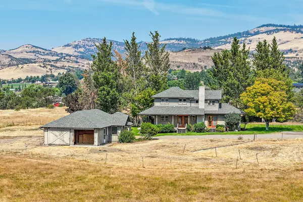 425 Ashland LN, Ashland, OR 97520