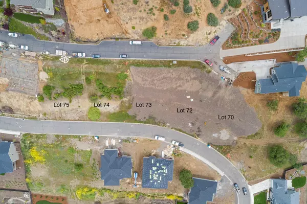 568 La Strada CIR #Lot 70, 72 & 73, Medford, OR 97504