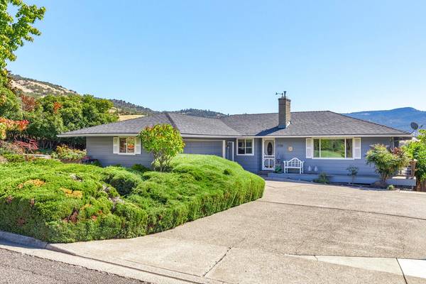 1550 Moon TER,  Medford,  OR 97504