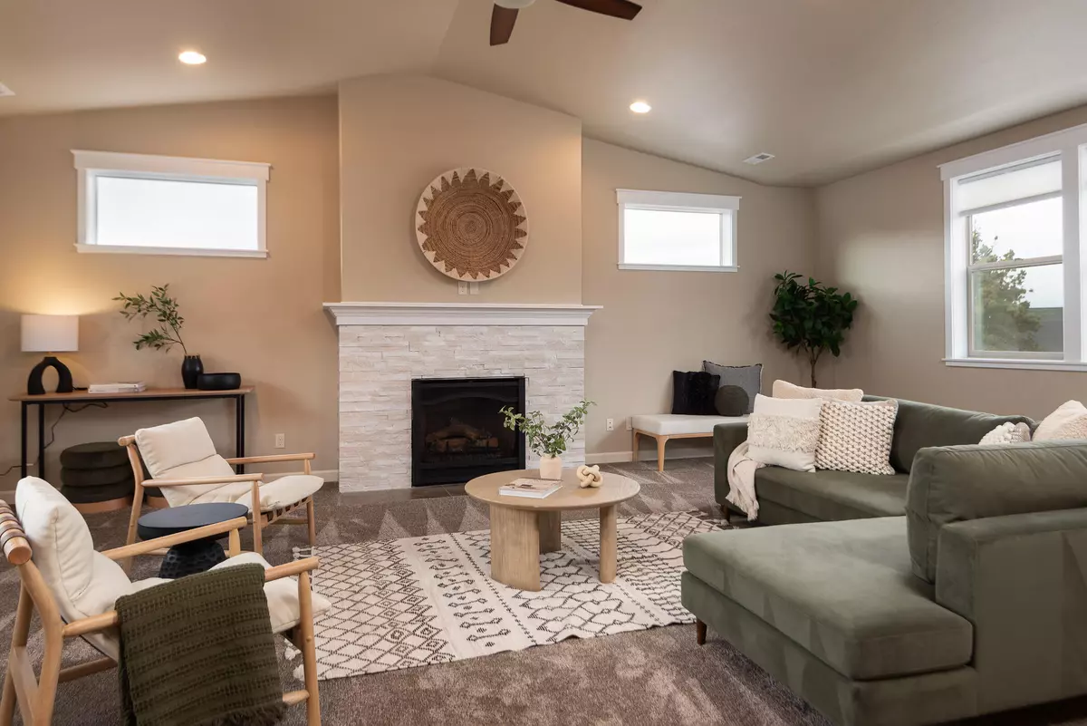 Bend, OR 97701,63095 Pikes CT