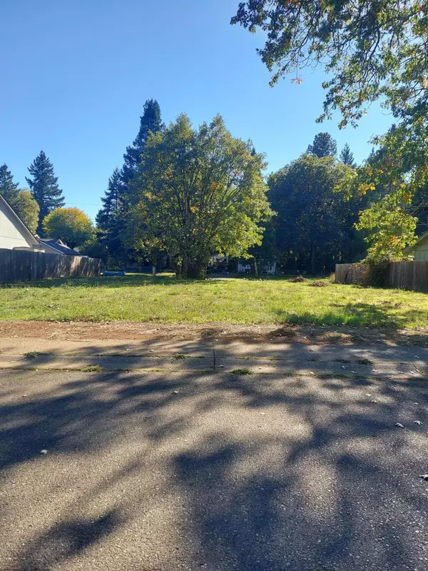Cave Junction, OR 97523,379 Wells DR
