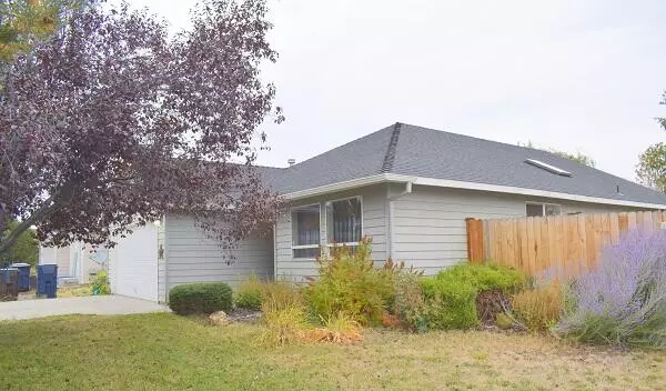 Redmond, OR 97756,853 Nickernut PL