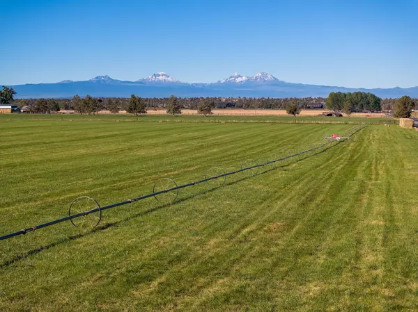 Powell Butte, OR 97753,15370 Riggs RD