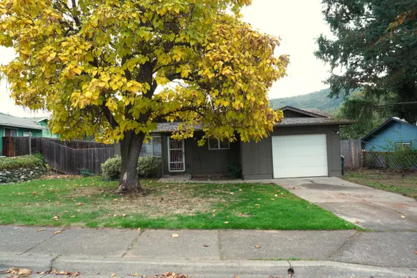 409 Nugget DR, Rogue River, OR 97537