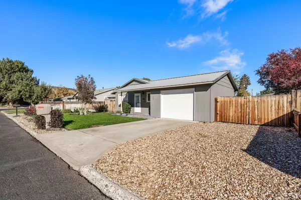 Prineville, OR 97754,425 5th PL