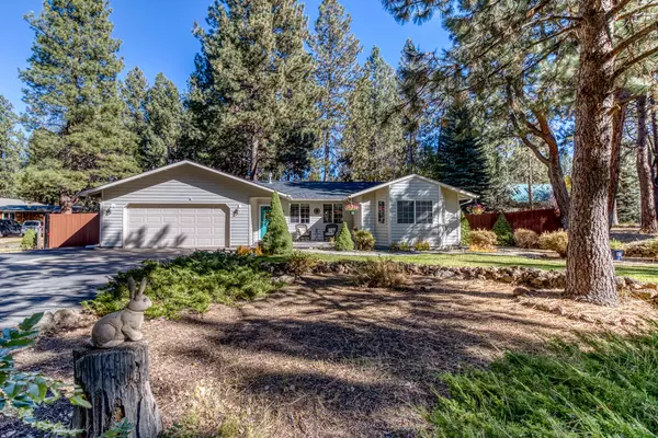 60452 Zuni RD, Bend, OR 97702