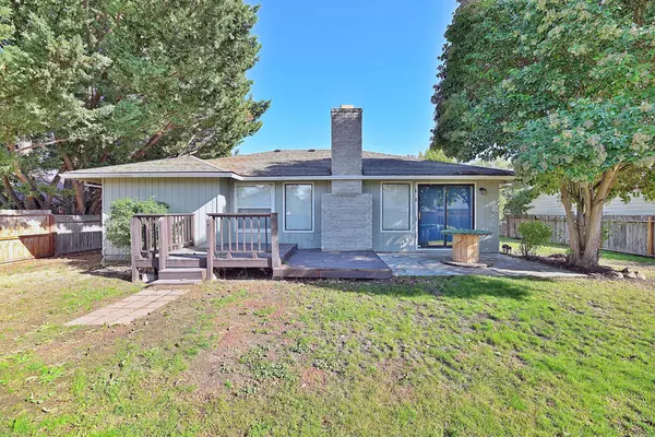 Medford, OR 97504,2406 Pinebrook CIR