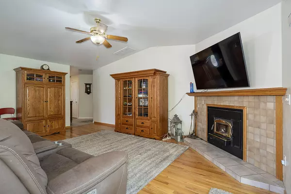 Shady Cove, OR 97539,22630 Highway 62