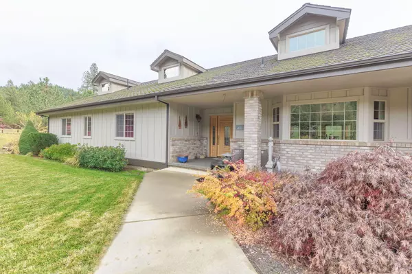 Wolf Creek, OR 97497,375 Edgerton LN