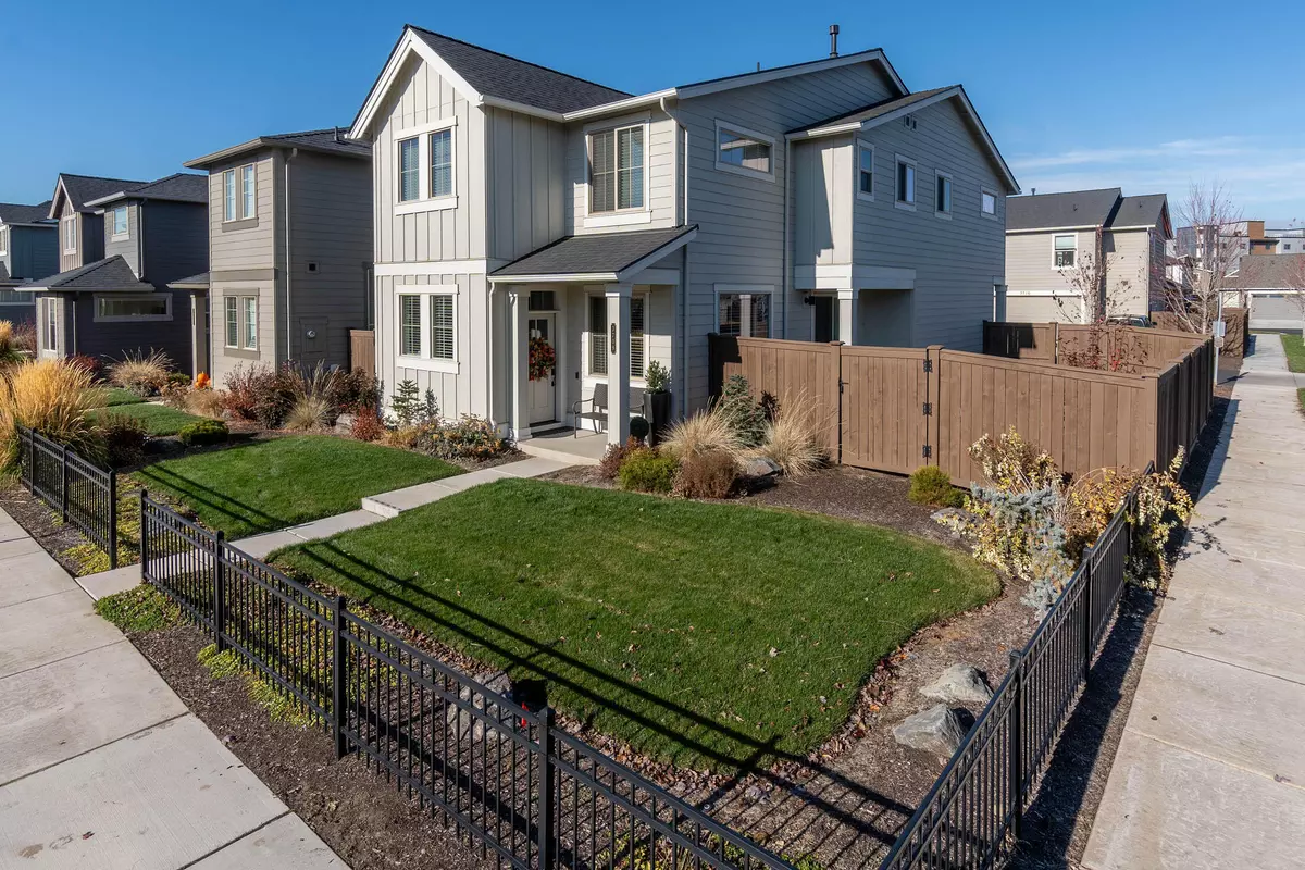 Redmond, OR 97756,3709 Coyote PL