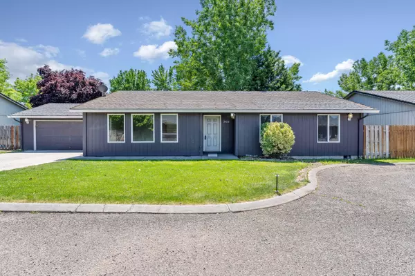 3452 Lazy LN, White City, OR 97503