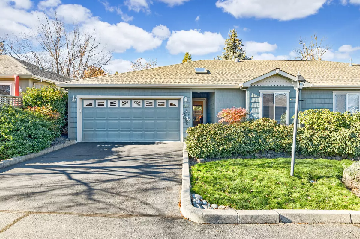 Ashland, OR 97520,2128 Birchwood LN