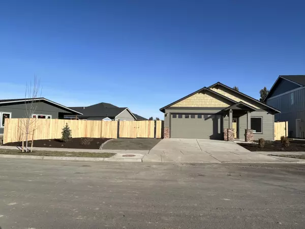 4853 Yew PL #Lot 15, Redmond, OR 97756