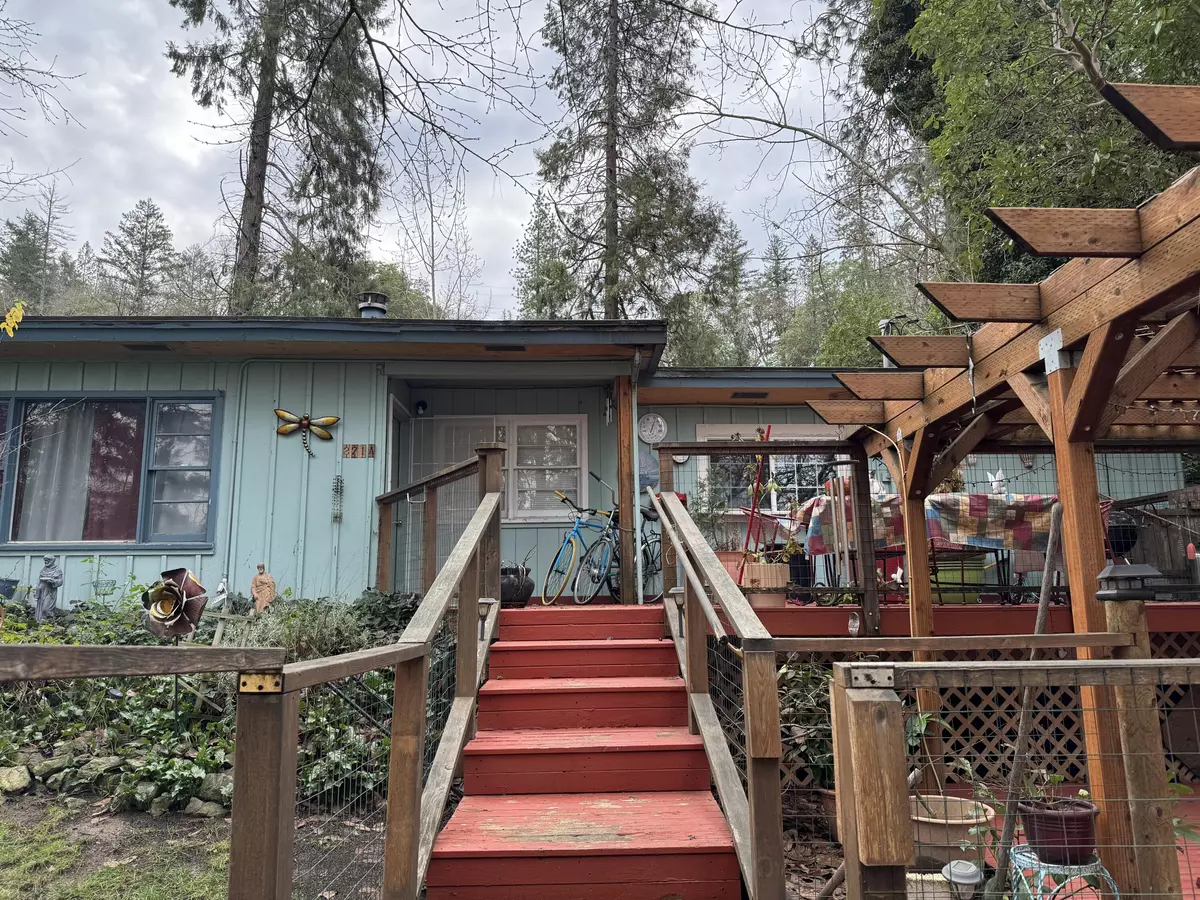 Grants Pass, OR 97527,271 Fruitdale DR