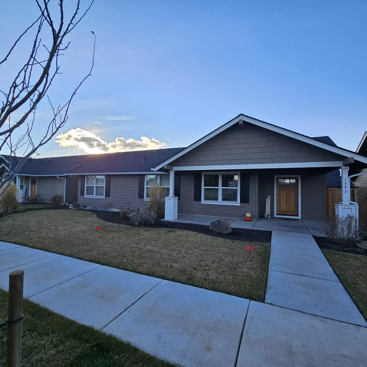 Redmond, OR 97756,1743 5th ST