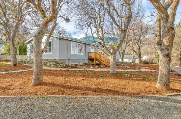 Ashland, OR 97520,600 Reiten DR