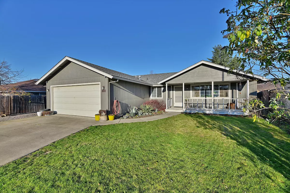 Medford, OR 97501,288 Wren CT