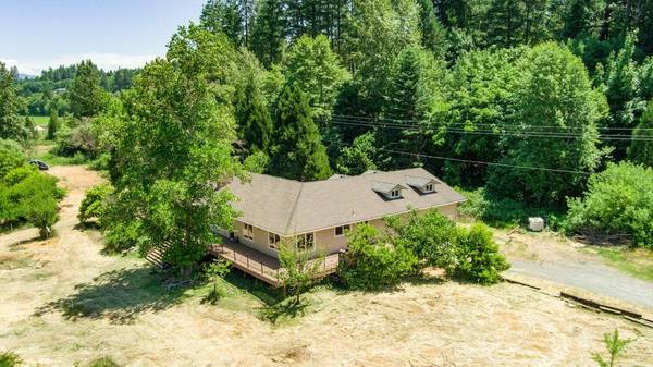 6270 Neill RD, Grants Pass, OR 97527